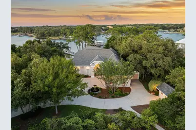 702 Beach Drive, Destin, FL 32541 - Photo 2