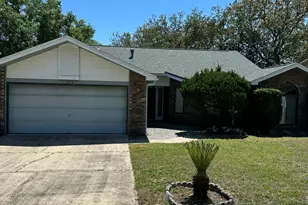 3942 Balsam Dr, Niceville, FL 32578 - Photo 2