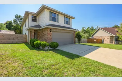 313 Gauntlet Drive, Crestview, FL 32539 - Photo 2