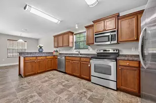 313 Gauntlet Dr, Crestview, FL 32539 - Photo 16