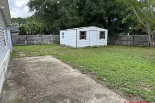 35 NW Maples Street NW, Fort Walton Beach, FL 32548 - Photo 6