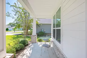 467 Marquis Wy, Freeport, FL 32439 - Photo 2