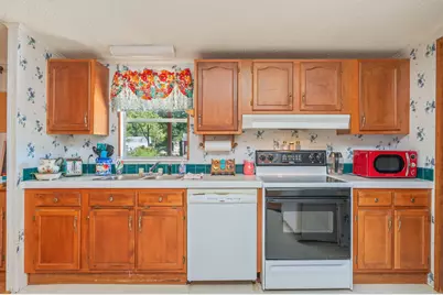 93 W Raphael Road W, Defuniak Springs, FL 32433 - Photo 12