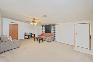 93 W Raphael Road W, Defuniak Springs, FL 32433 - Photo 6