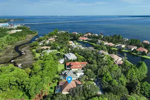 428 Captains Cir, Destin, FL 32541 - Photo 4