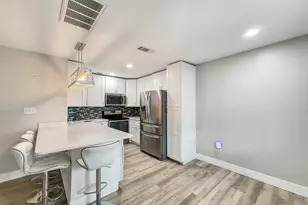 1100 Shoreline Dr, Gulf Breeze, FL 32561 - Photo 24