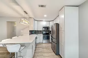 1100 Shoreline Dr, Gulf Breeze, FL 32561 - Photo 4