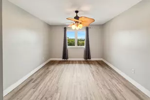 1100 Shoreline Dr, Gulf Breeze, FL 32561 - Photo 30