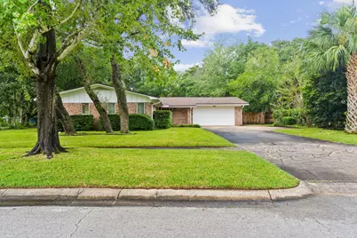 629 NE Merioneth Drive NE, Fort Walton Beach, FL 32547 - Photo 2