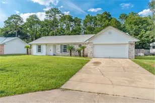 1249 Jefferyscot Dr, Crestview, FL 32536 - Photo 2