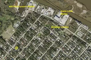 235 11th St, Apalachicola, FL 32320 - Photo 1