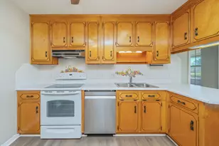 402 10 Lake Dr, Defuniak Springs, FL 32433 - Photo 14