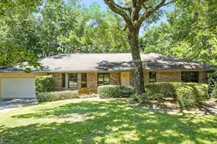 2409 Roberts Dr, Niceville, FL 32578 - Photo 2