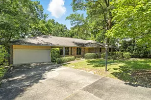 2409 Roberts Dr, Niceville, FL 32578 - Photo 4
