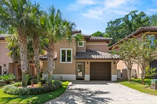 496 Soundview Ct, Mary Esther, FL 32569 - Photo 2