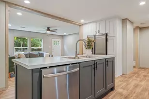 524 E Tiger Lily Ln E, Defuniak Springs, FL 32433 - Photo 4