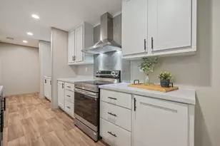 524 E Tiger Lily Ln E, Defuniak Springs, FL 32433 - Photo 2