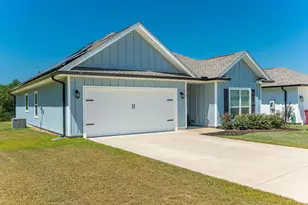 165 Blooming Cv, Crestview, FL 32539 - Photo 2