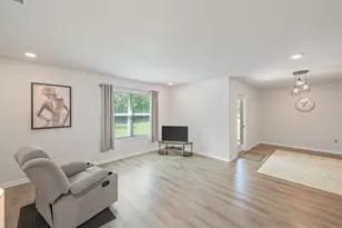 6707 Sarah Ann Way, Laurel Hill, FL 32567 - Photo 8