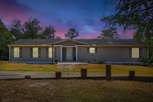 362 Schubert Cir, Defuniak Springs, FL 32433 - Photo 1