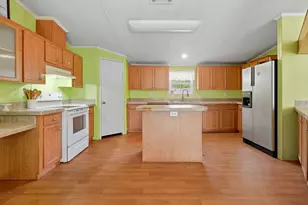 362 Schubert Cir, Defuniak Springs, FL 32433 - Photo 6