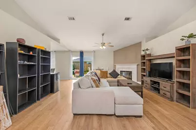 7241 Antoinette Circle, Navarre, FL 32566 - Photo 6