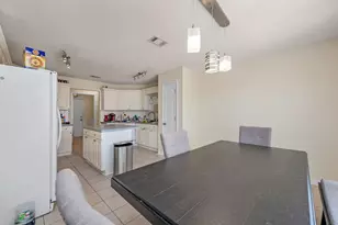 7241 Antoinette Cir, Navarre, FL 32566 - Photo 8