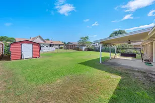 422 Fleetwood Dr, Mary Esther, FL 32569 - Photo 6