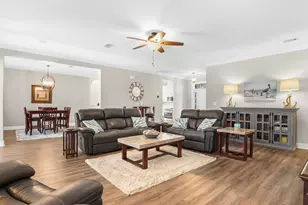 332 E Club House Dr E, Freeport, FL 32439 - Photo 6