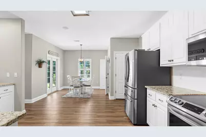 332 E Club House Drive E, Freeport, FL 32439 - Photo 8