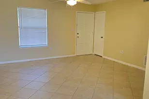 308 NW Victoria Ave NW, Fort Walton Beach, FL 32548 - Photo 2