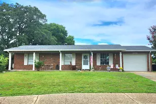 308 NW Victoria Ave NW, Fort Walton Beach, FL 32548 - Photo 1