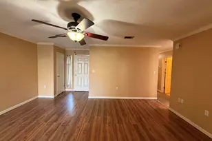 1054 9th St, Shalimar, FL 32579 - Photo 12