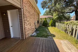 1054 9th St, Shalimar, FL 32579 - Photo 34