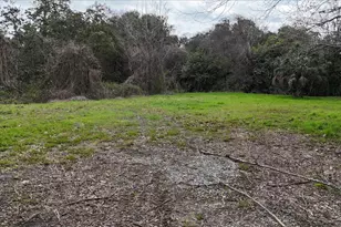 215 Davis Dr, Niceville, FL 32578 - Photo 4