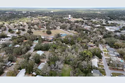 215 Davis Drive, Niceville, FL 32578 - Photo 24