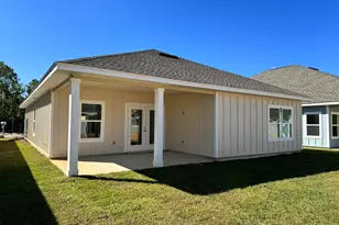 157 Blooming Cv, Crestview, FL 32539 - Photo 2
