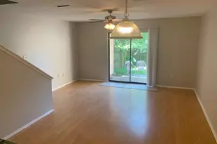 11 NW Poulton Dr NW, Fort Walton Beach, FL 32548 - Photo 2