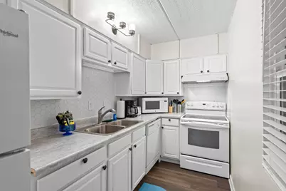 209 W Miracle Strip Parkway W #C201, Mary Esther, FL 32569 - Photo 2