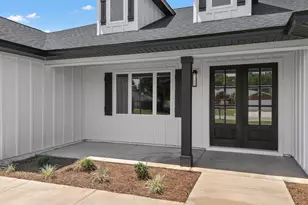 2366 Crescent Rd, Navarre, FL 32566 - Photo 4