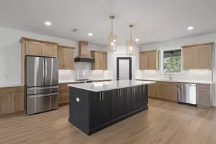 2366 Crescent Rd, Navarre, FL 32566 - Photo 14