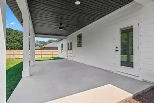 2366 Crescent Rd, Navarre, FL 32566 - Photo 40