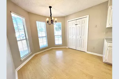 126 Meadowbrook Court, Niceville, FL 32578 - Photo 4