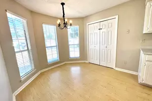 126 Meadowbrook Ct, Niceville, FL 32578 - Photo 4