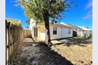 126 Meadowbrook Court, Niceville, FL 32578 - Photo 2