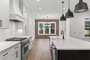 453 Shimmer Cir, Freeport, FL 32439 - Photo 16