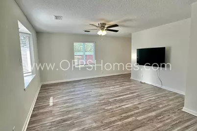 326 Washington Avenue, Valparaiso, FL 32580 - Photo 4