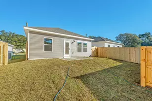 591 Brock Ave, Crestview, FL 32539 - Photo 22