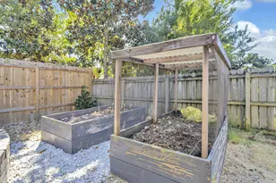 750 Woods Dr, Niceville, FL 32578 - Photo 40