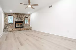 209 Hawthorne Cir, Fort Walton Beach, FL 32547 - Photo 10